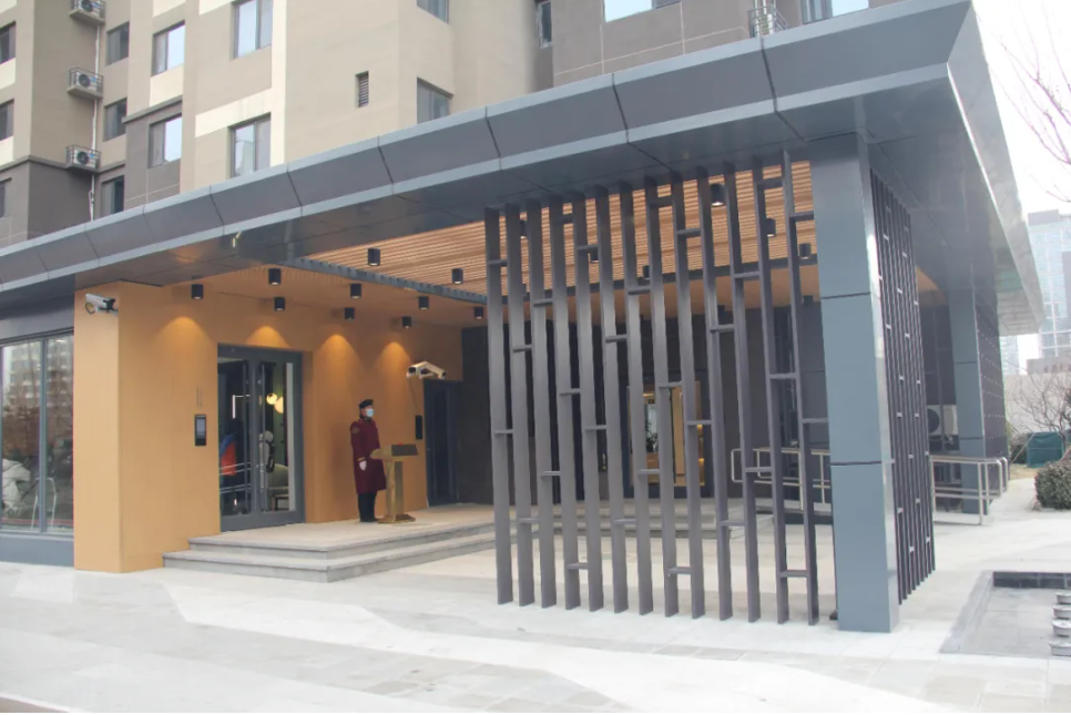 �����������������������߲����8�����˾���ҵ����Ȧ