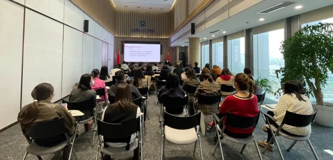 ��ׯ��8���ʼ��ſ�չ����ר����ѵ