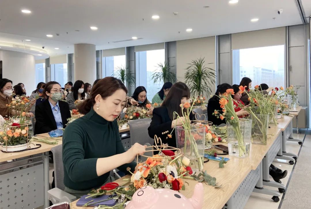 �廨Ʒ�㣬����������ʫ�黨�⣡��ׯ��8���ʼ��ſ�չŮ��ڻ���ɳ���