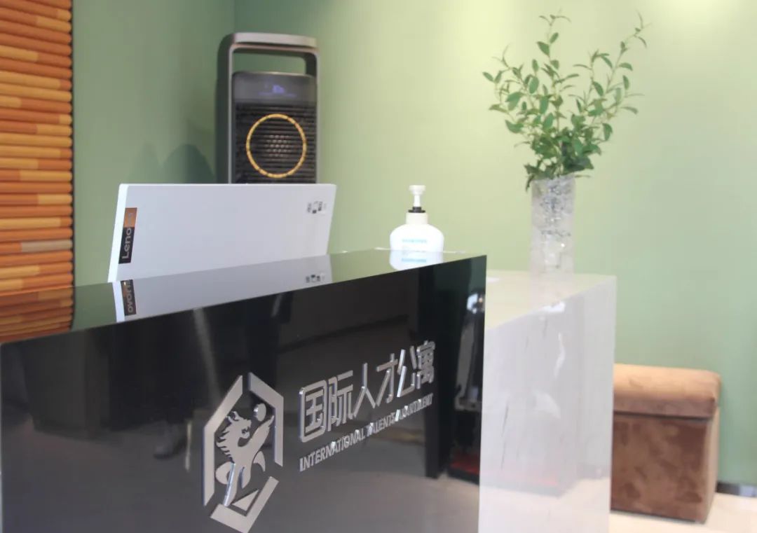 ������8���ʹ�Ԣ�޽Ӵ������ʡ���Ӧ������